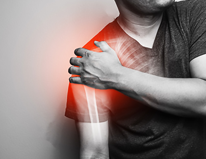 أسباب آلام الكتف