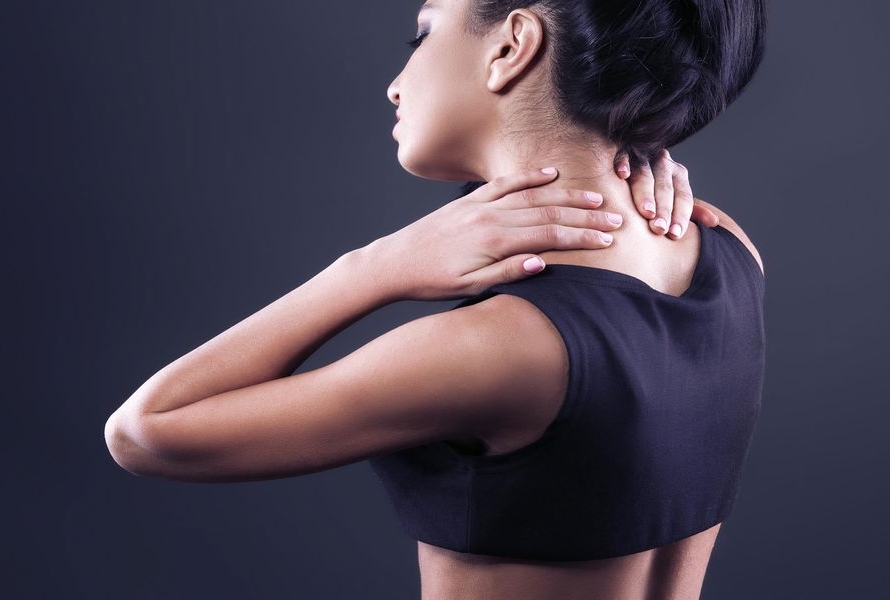 أعراض آلام الرقبة